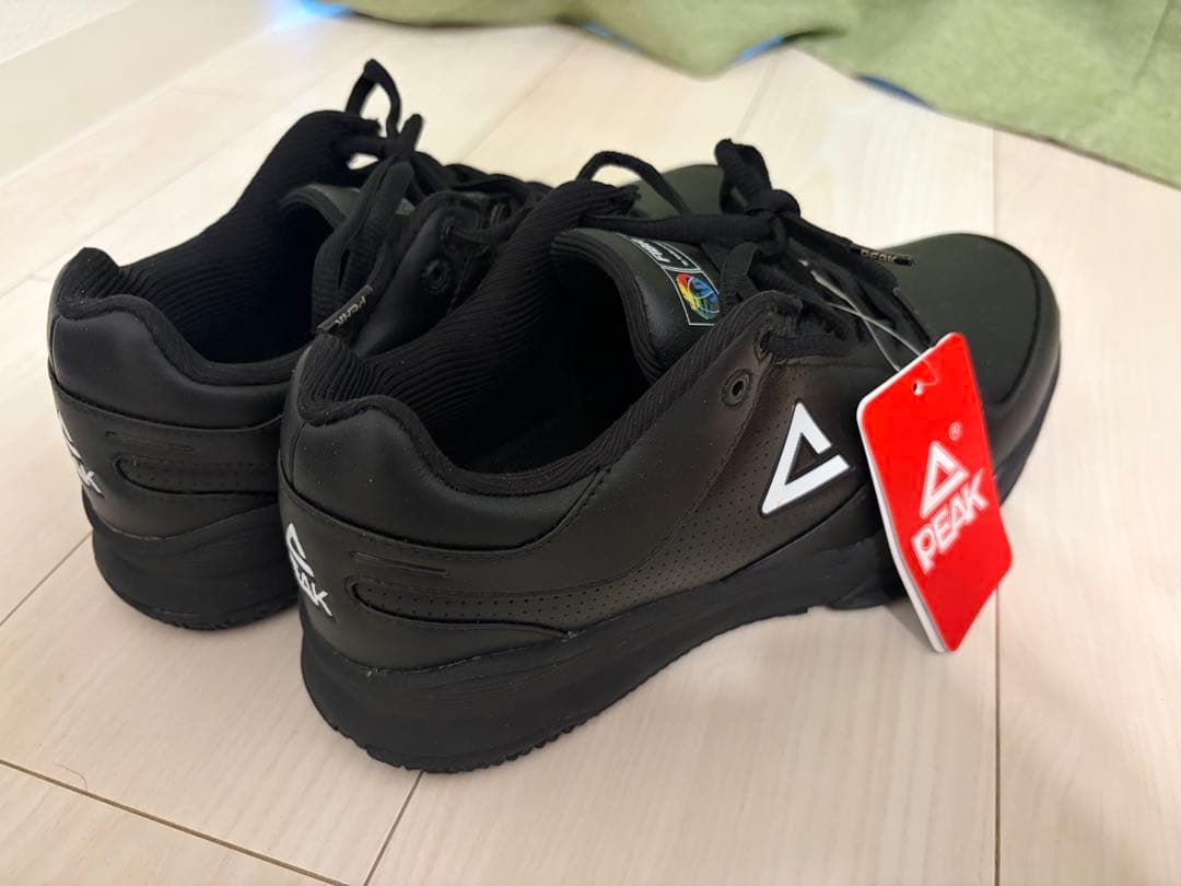 未使用 peak バスケレフリーシューズ26.5