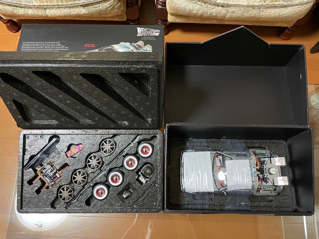 価格変更1/18ホットウィール バックトゥーザフューチャー アルティメット未展示