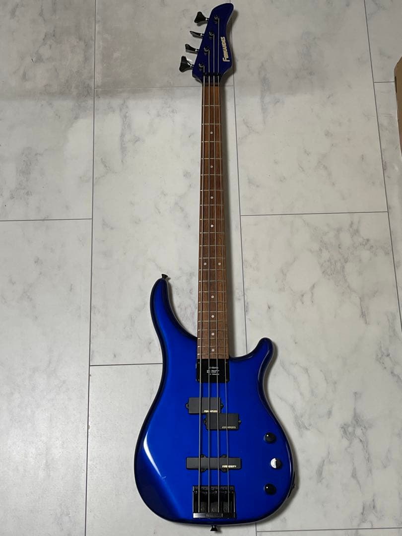 フェルナンデス　FERNANDES REVOLVER エレキベース
