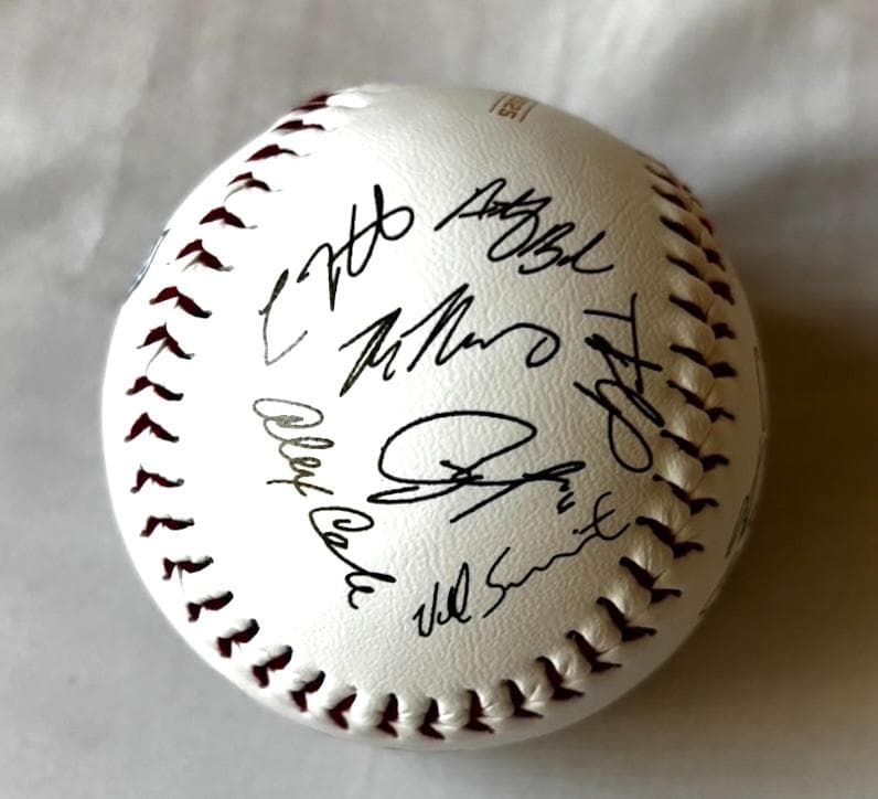 ドジャース 2025 世界一記念ボール 大谷翔平・山本由伸・佐々木朗希サイン入り