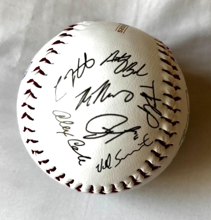 ドジャース 2025 世界一記念ボール 大谷翔平・山本由伸・佐々木朗希サイン入り