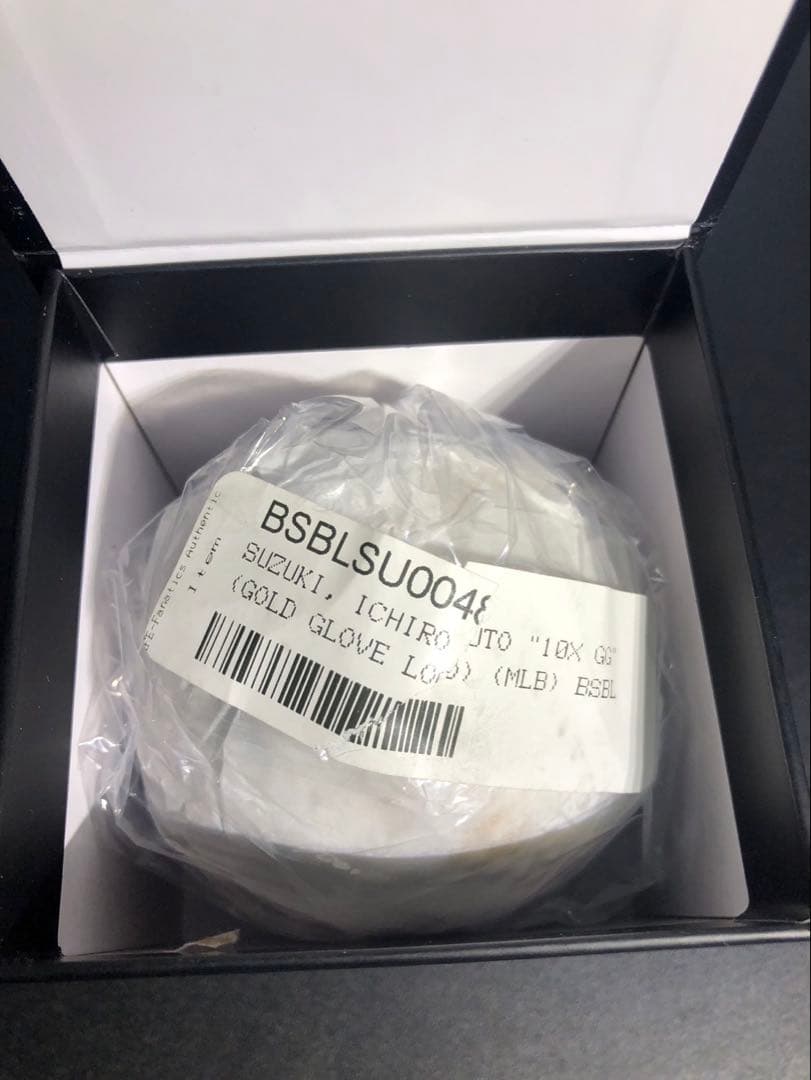 【イチロー 直筆サインボール】ボールケース、球団殿堂入り記念ボブルヘッド、セット