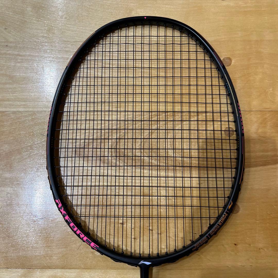 美品　AXFORCE 80バドミントンラケット 5U
