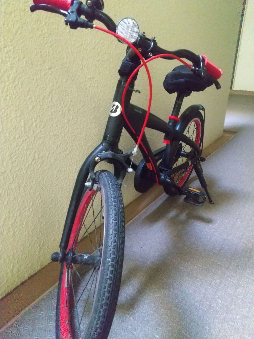 ブリジストン　レベナ　１６インチ　キッズバイク　黒　自転車　幼児　スポーツバイク