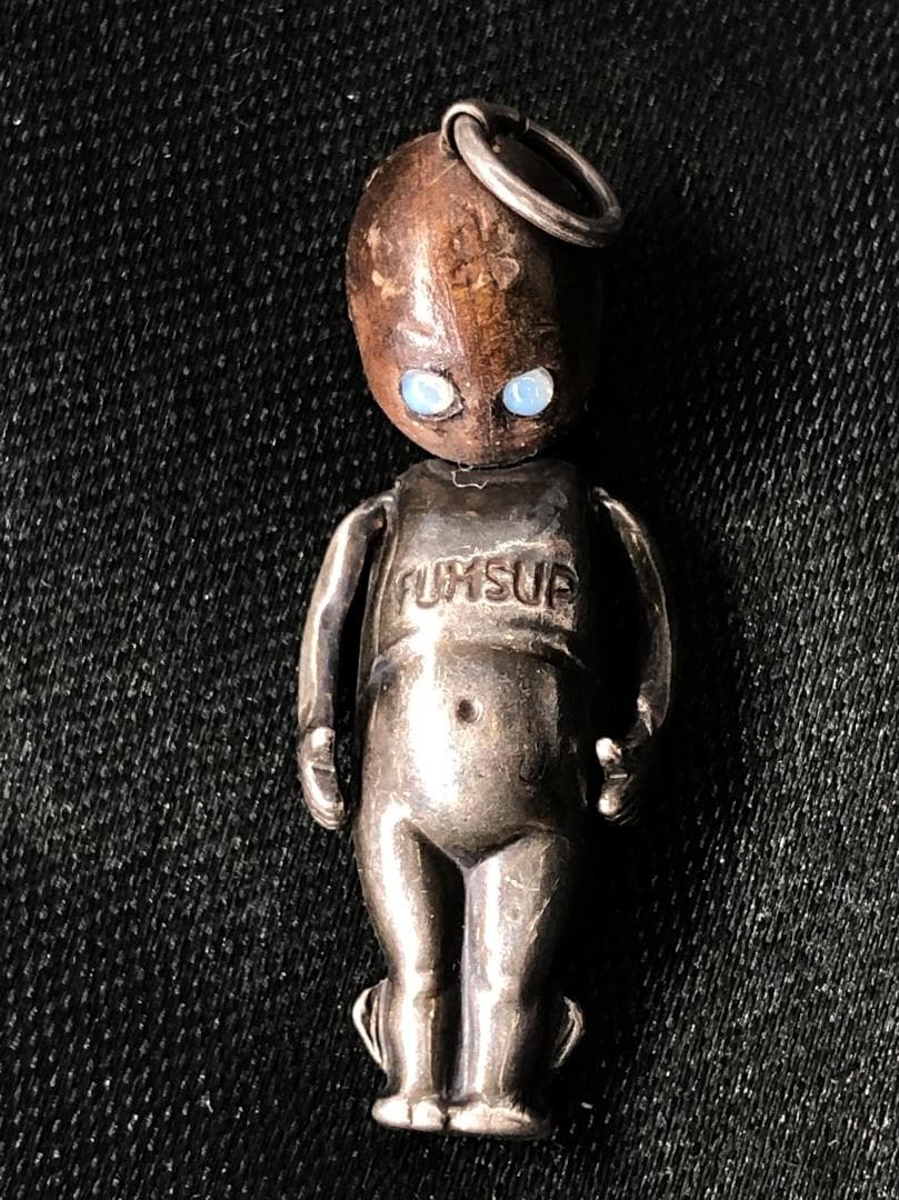 【 FUMSUP TOUCH WOOD チャーム 】 ビクトリア朝～第一次大戦中