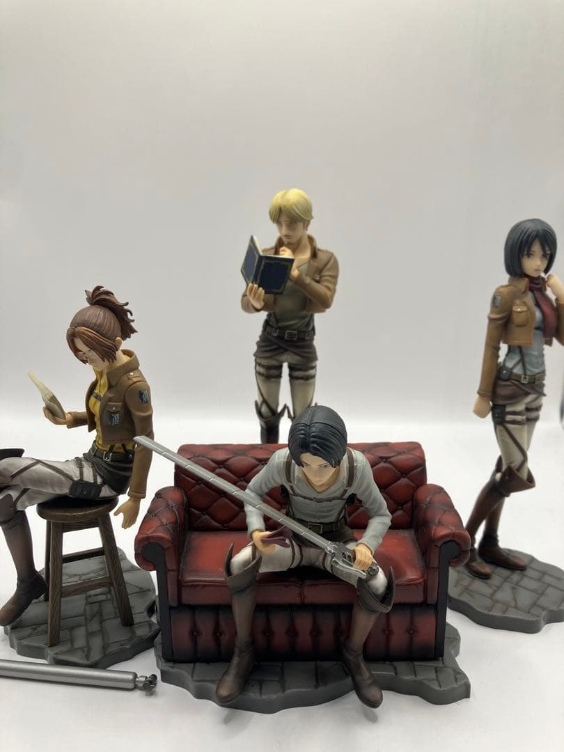 一番くじ　進撃の巨人　調査兵団　フィギュア　4体セット