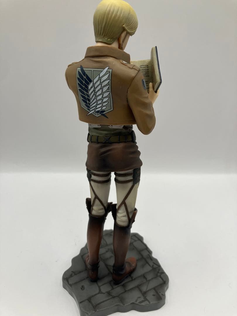 一番くじ　進撃の巨人　調査兵団　フィギュア　4体セット