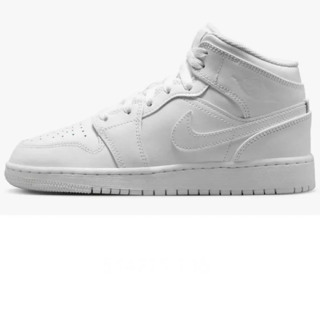 新品　ナイキ　エアジョーダン1MID GS 23㎝