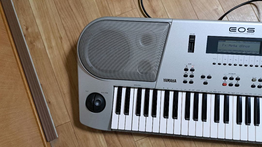 シンセサイザー YAMAHA EOS B900