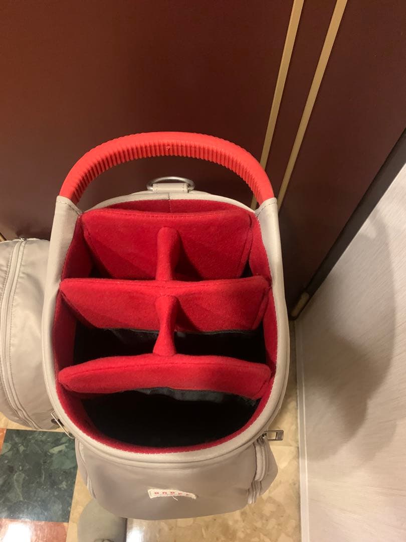 m*i様 美品　ONOFF キャディバッグ OB0424 　　　　　　値引き可能