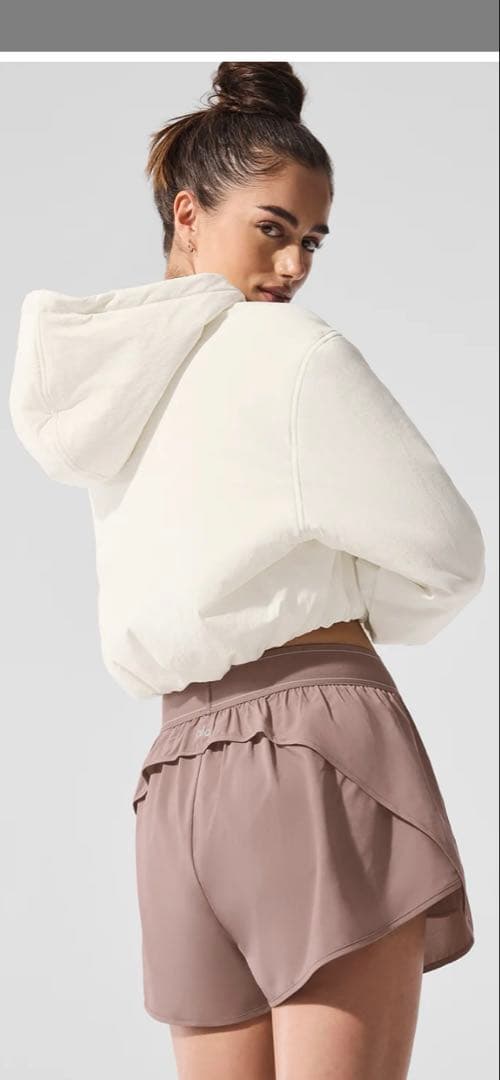 未使用　試着のみ alo ホワイト クロップドジャケット S