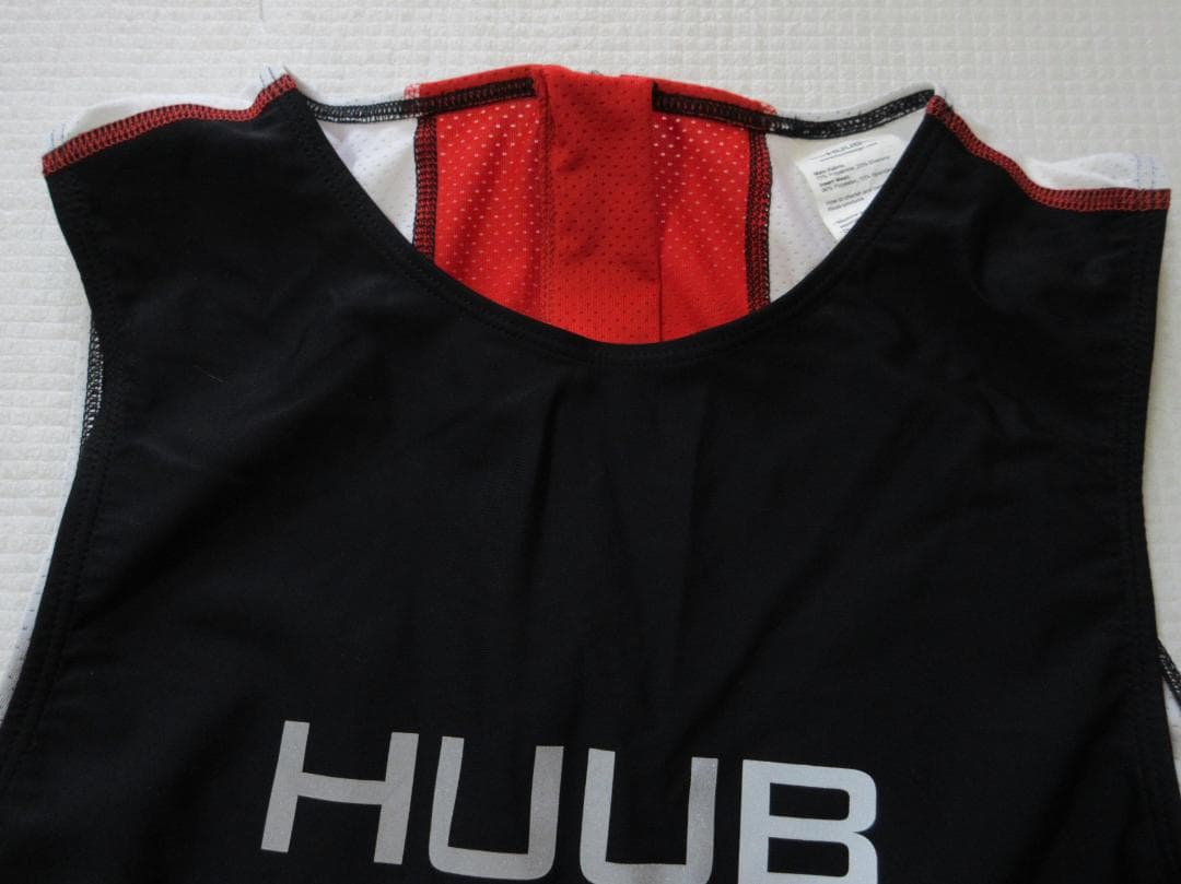 (O33)未使用 HUUBトライスーツ黒 ESSENTIAL TRIATHLON