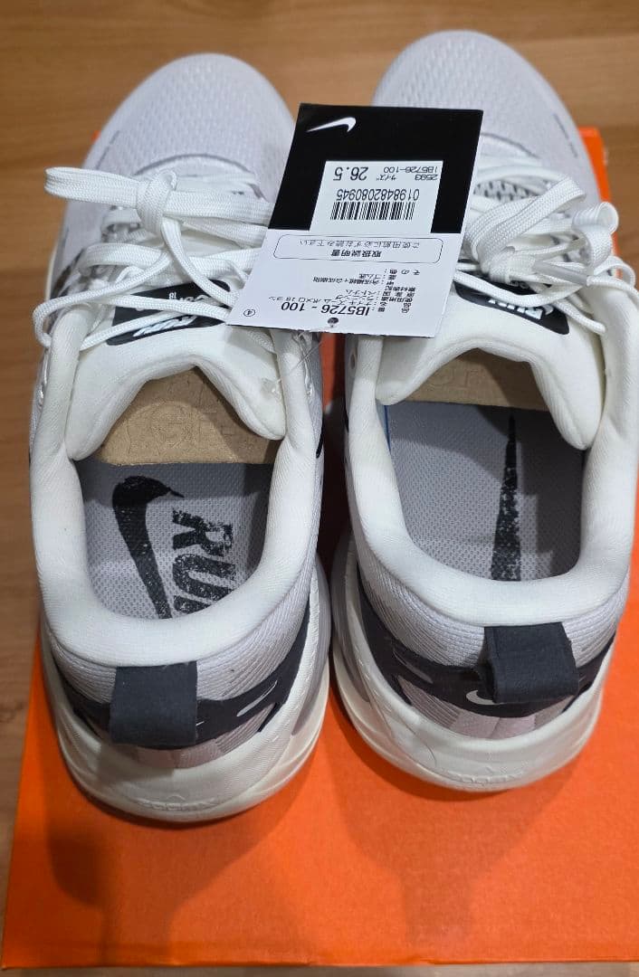 【新品】NIKE ナイキVomero18 ボメロ18 RUN 　26.5cm