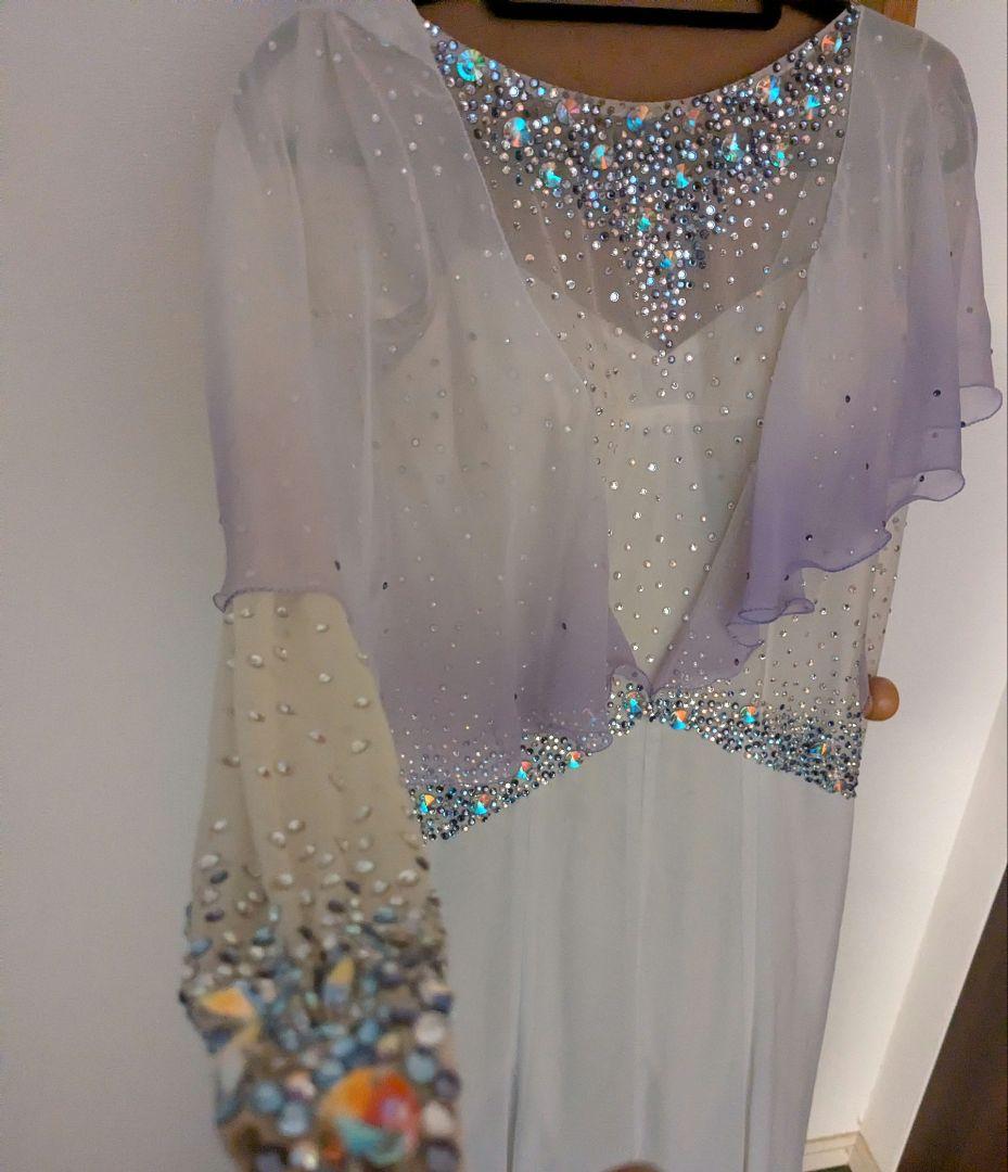 社交ダンス　スタンダードドレス　モダンドレス　 オフ白紫