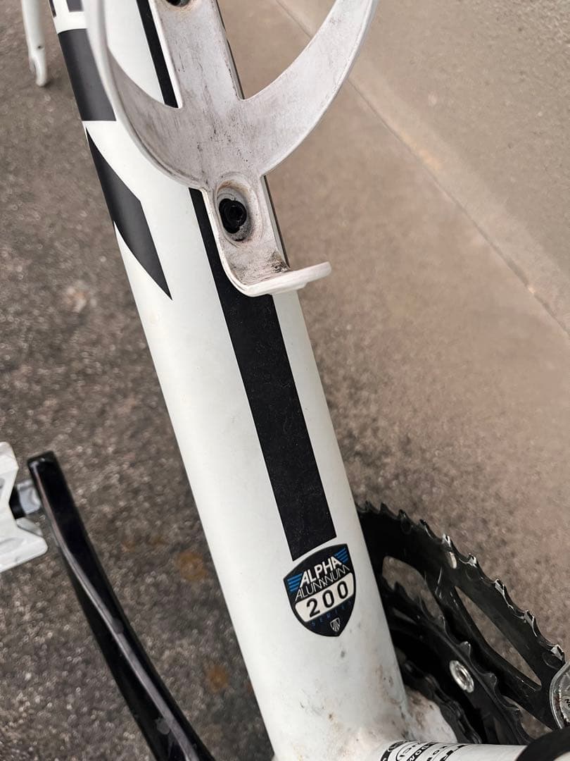 TREK ロードバイク　Shimano 105 DOMANE2.3 トレック