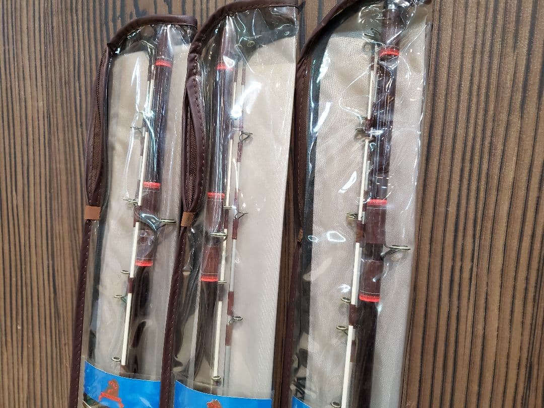 未使用　カーボン舟竿　秘伝　1-210　３本セット