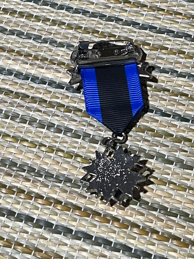 Ado エレガントおしゃれさんブローチ カムパネルラ グッズ