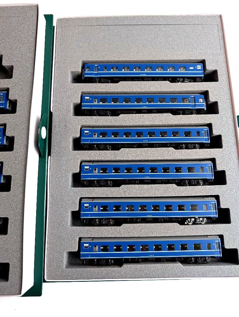 KATO 24系 寝台特急「ゆうづる」 6両基本+6両増結セット　計12両