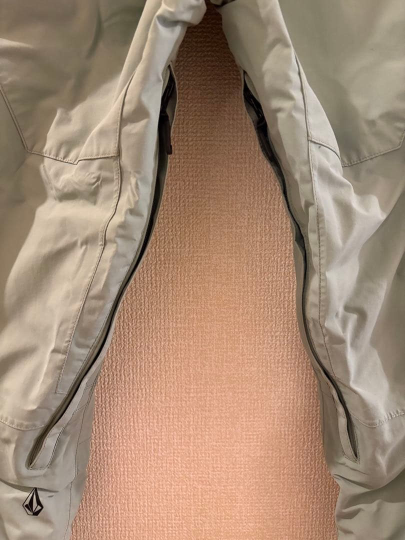 VOLCOM GORE-TEX スノーボードパンツ Mサイズ