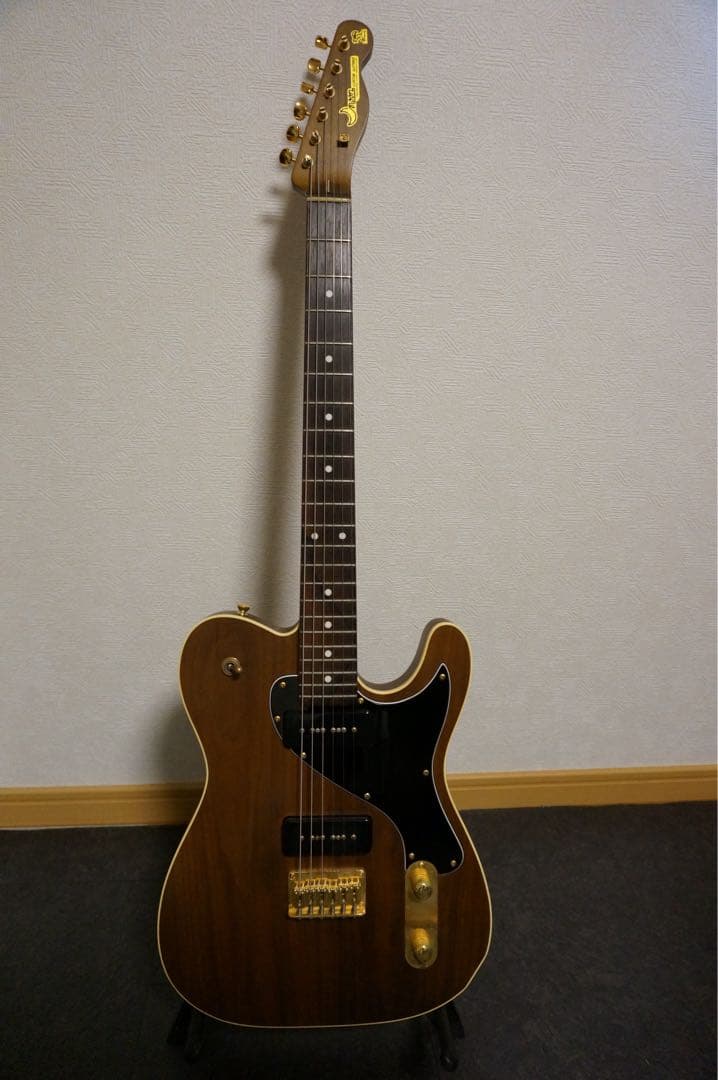 Moon - RM283DX WN/R GO レゲエマスター