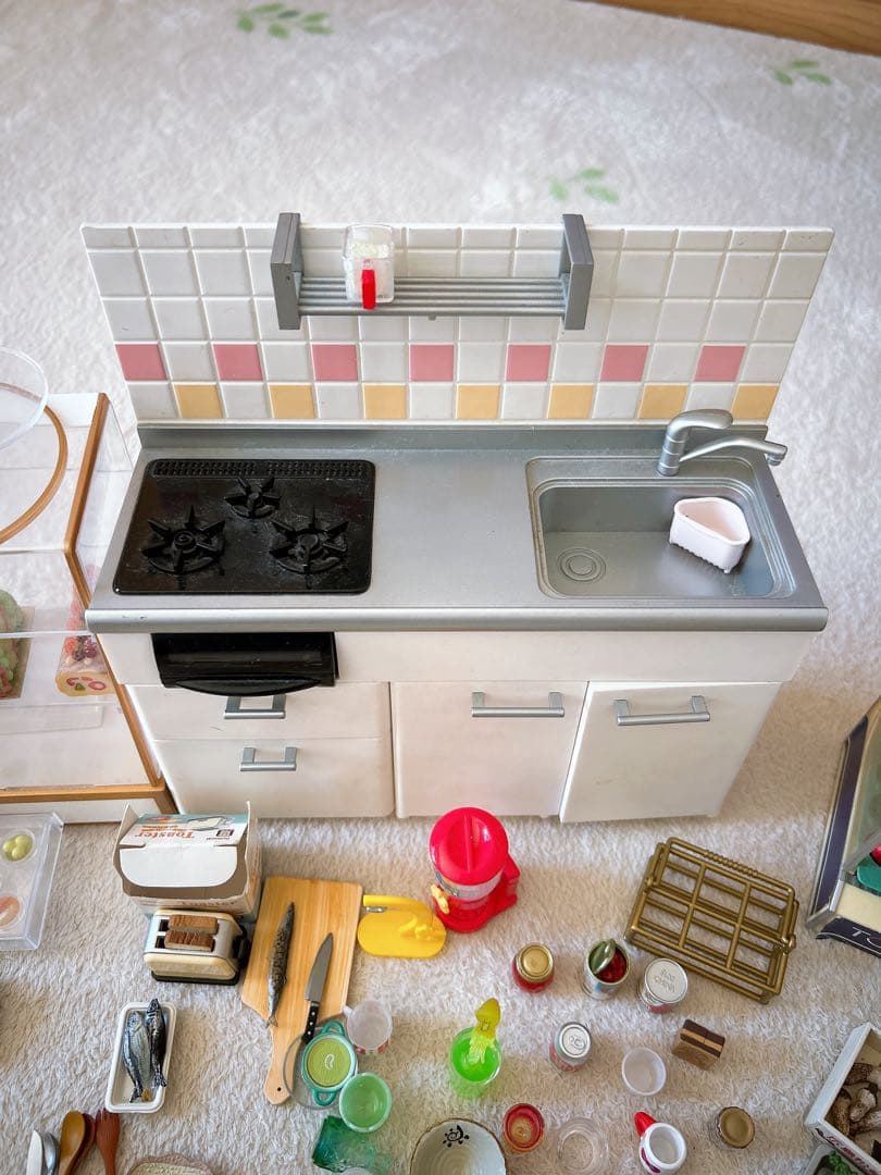 リーメント　流し台　勉強机　ケーキショーケースなど