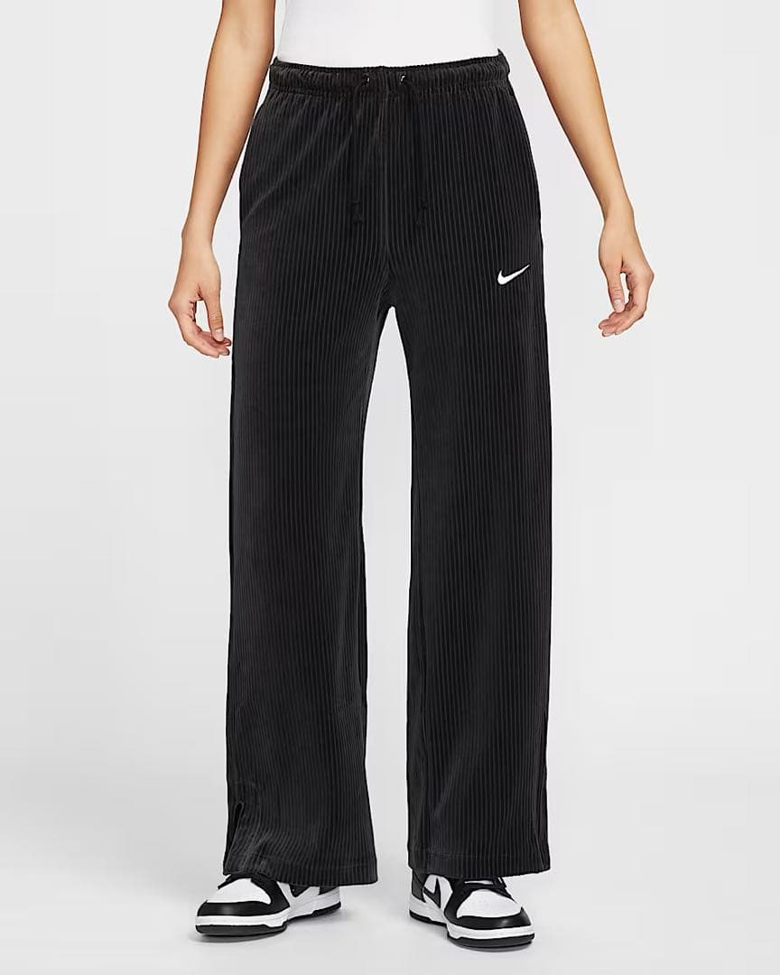 ナイキ ベロア セットアップ　　売り切りたいのでお値下げ希望金額コメント下さい