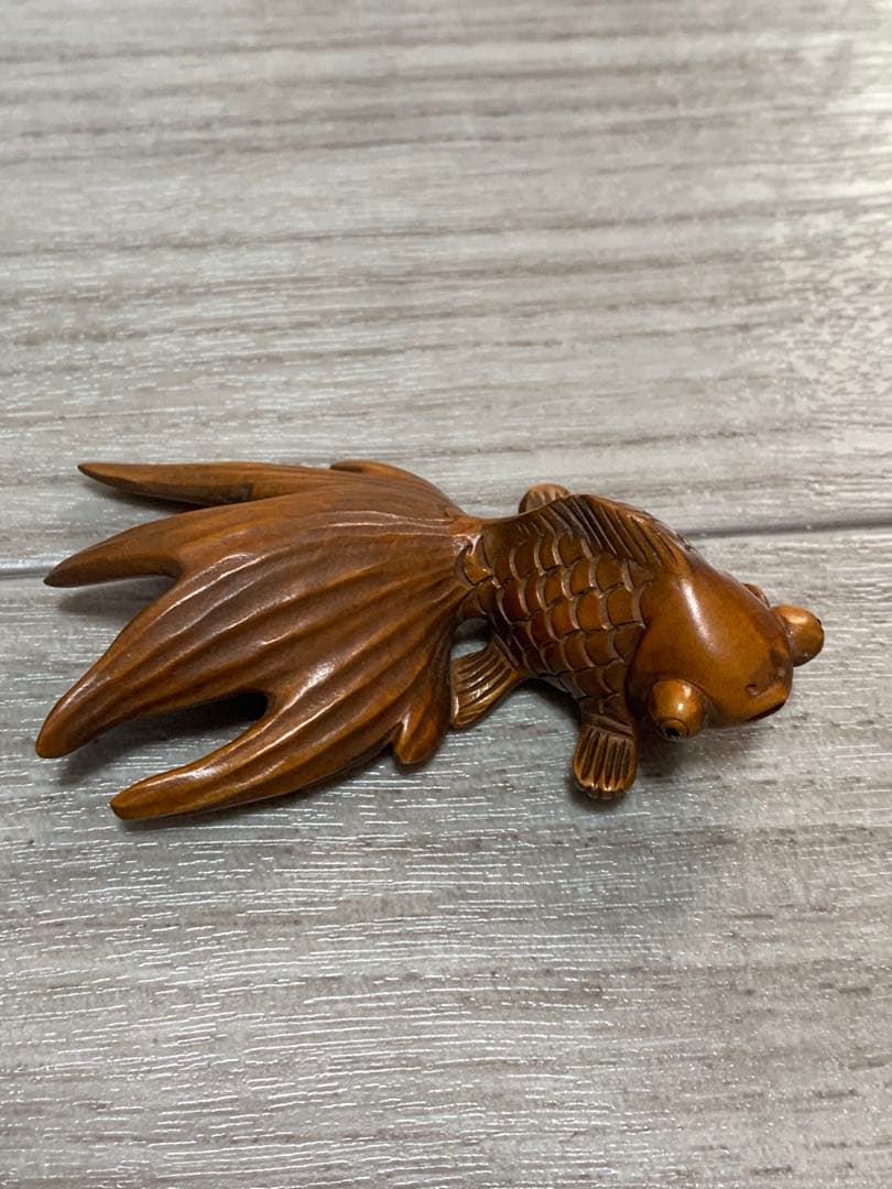 根付　木材　金魚　在銘