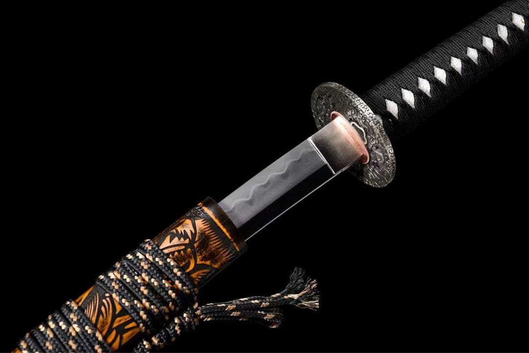 龍巻風雲 日本刀 高級本格居合刀 武具 舞踊刀 古兵器 太刀 武蔵 大漆鞘