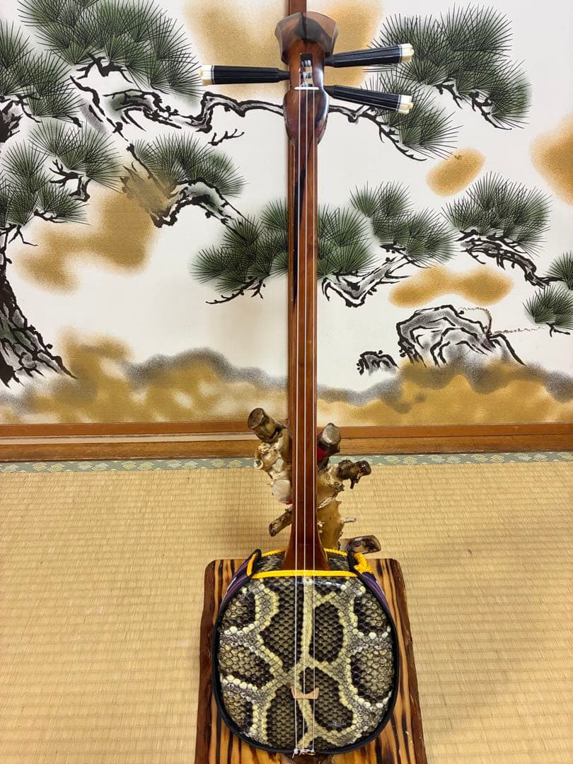 沖縄三線　エーマクルチ　本蛇皮一枚張り！