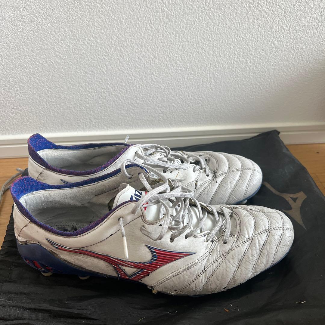 Mizuno モレリア　ホワイト/ブルー/レッド