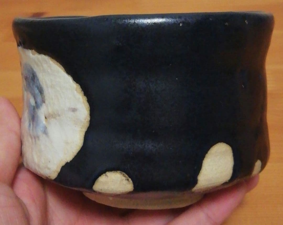 丘みつ子作　黒織部　鳥図　茶碗　共箱　共布　略歴付　茶道具
