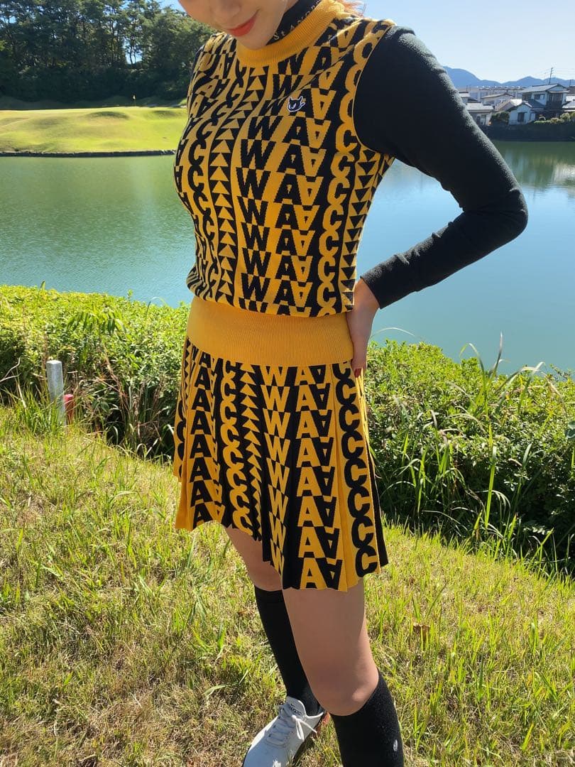 WAAC ワック　韓国　完売　ゴルフウェア　レディース　セットアップ