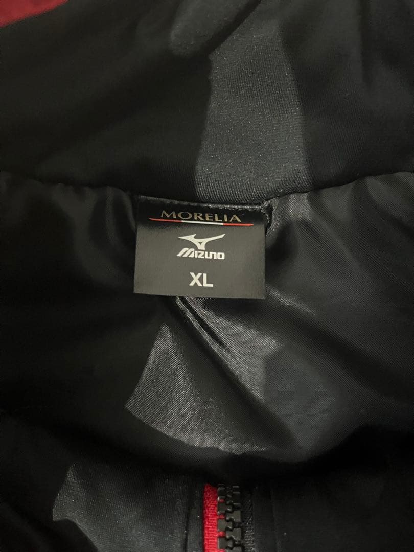 Mizuno Morelia ジャケット 黒/赤　モレリア