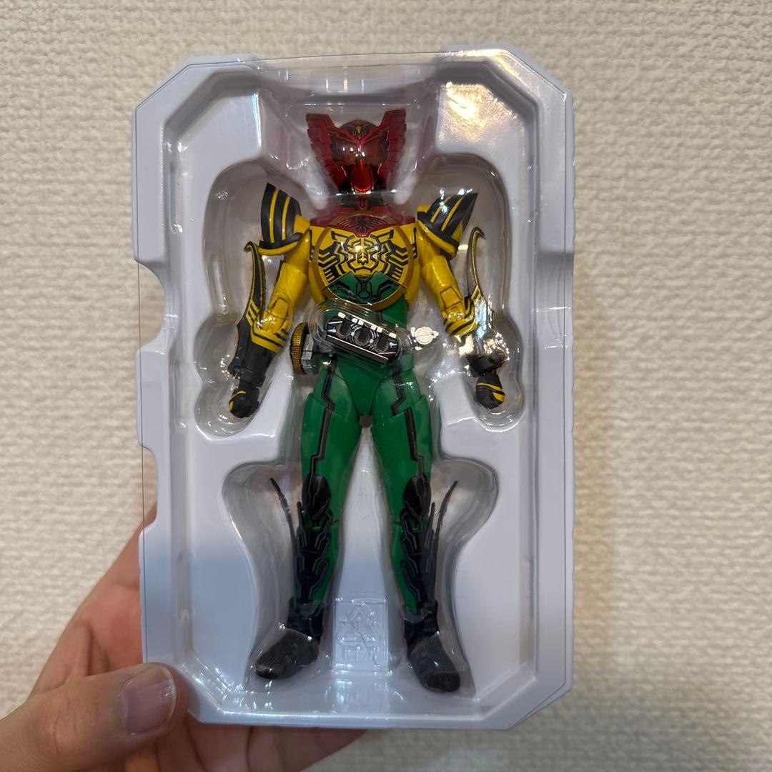 【開封品】S.H.Figuarts 真骨彫仮面ライダーオーズスーパータトバコンボ