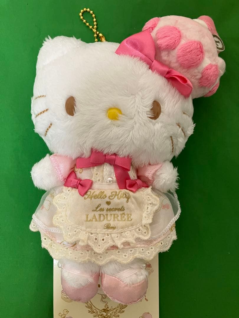 ハローキティ ラデュレコラボ ぬいぐるみ　チャーム