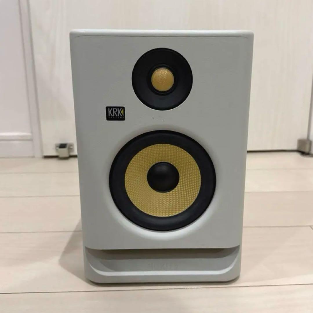 ね*こ様 KRK RP5 G4 WN ROKITパワードスピーカー