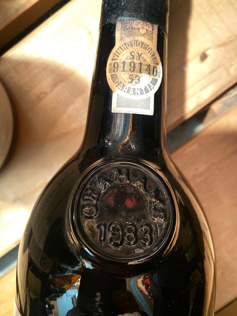 Graham's 1985 & Dow's 1977 ビンテージポート2本セット