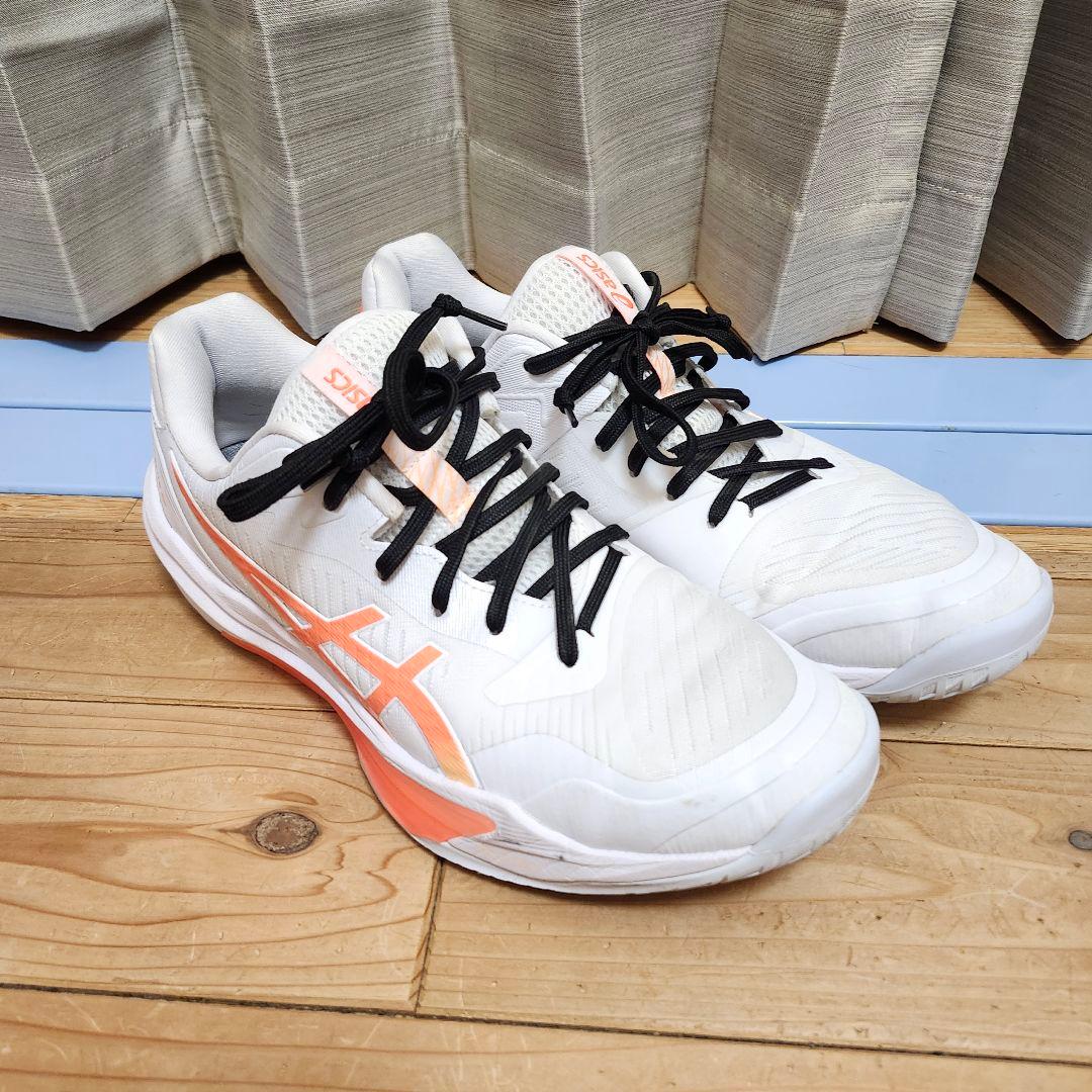 海外限定スカイエリート ASICS バレーボールシューズ ホワイト/オレンジ