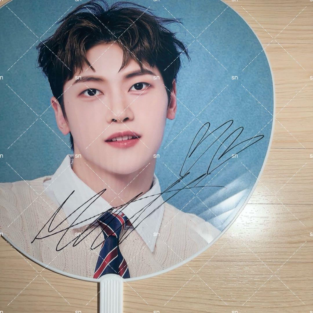 ZEROBASEONE ゼベワン ワルツ サイン入り うちわ マシュー 特典