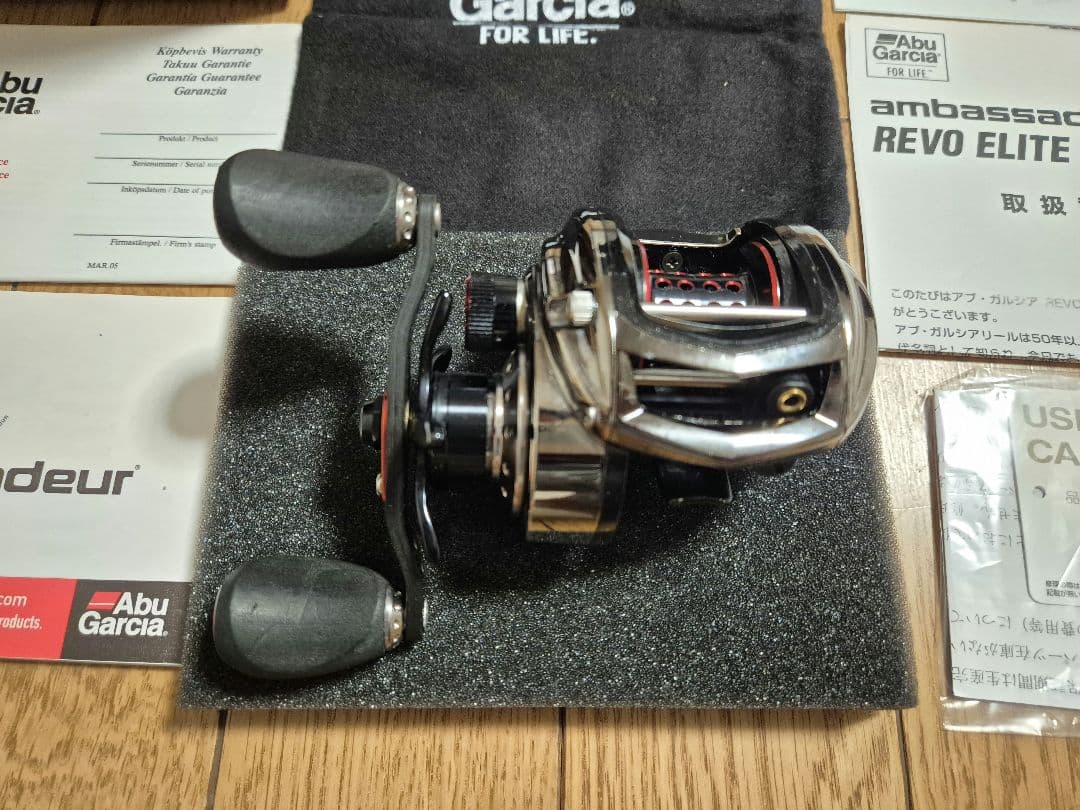 Abu Garcia Revo Elite IB 7 ベイトリール　右ハンドル