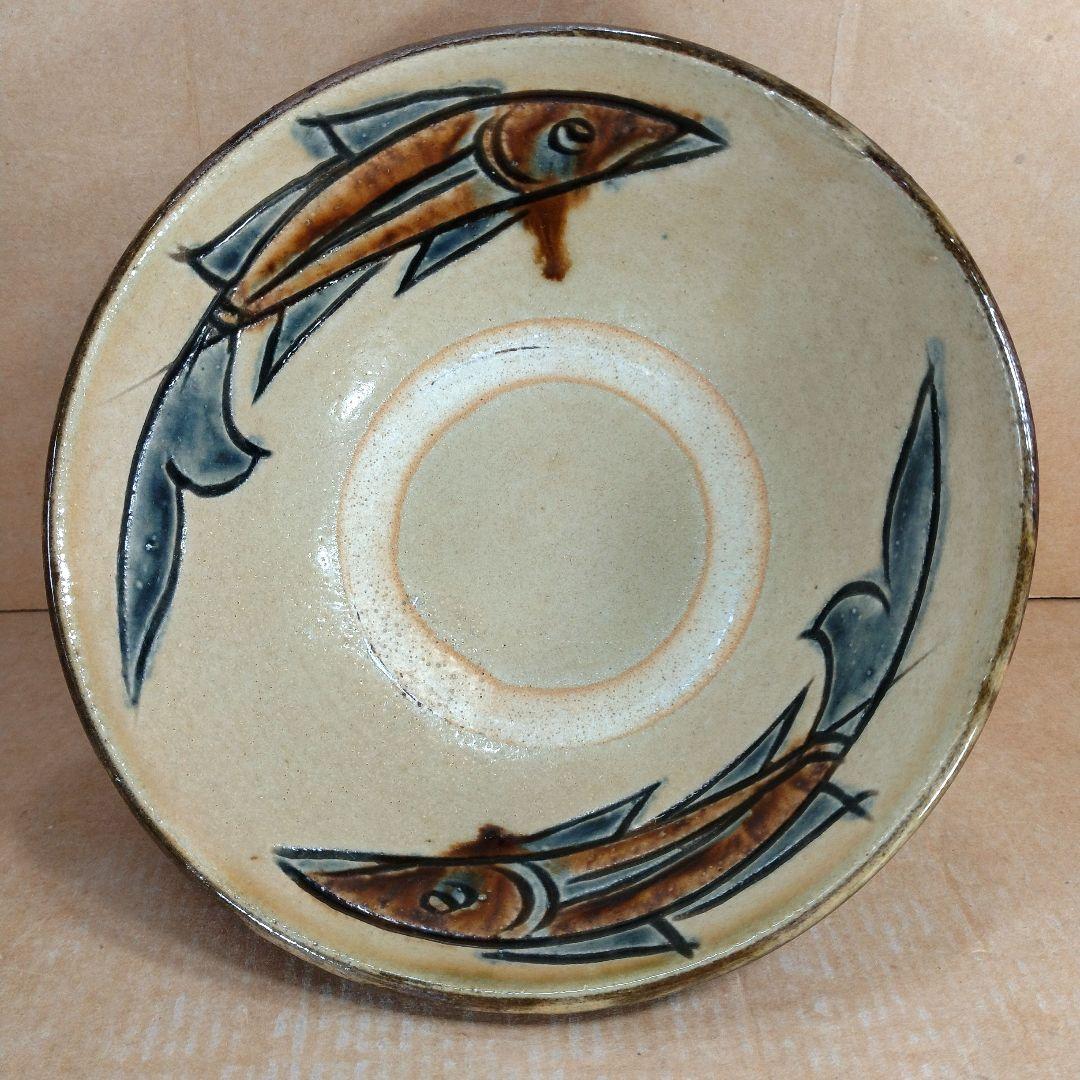 【本物保証】金城次郎 マカイ(壷屋焼魚紋茶碗）共箱 栞 美品 やちむん 人間国宝