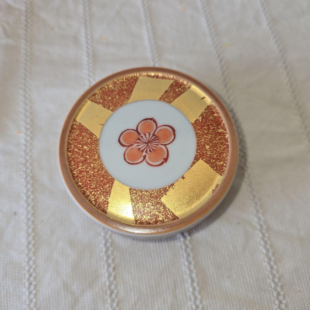 三浦竹泉 金彩花紋香合