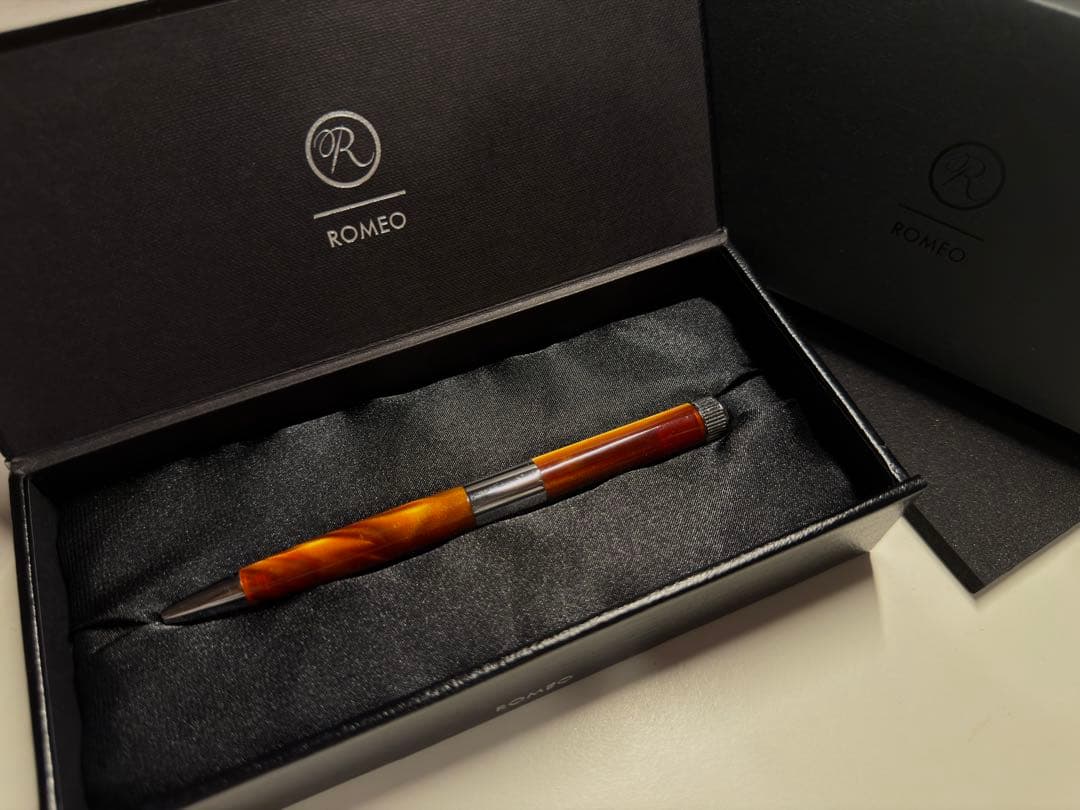ROMEO No3ボールペン 本体 イタリアンアンバー 細軸