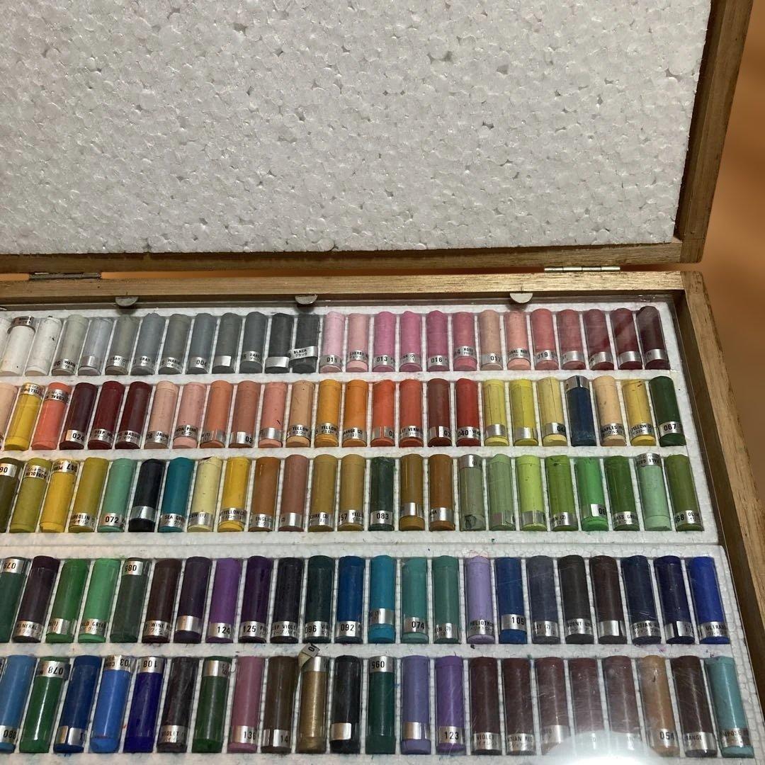 ヌーベルクレパス オイルパステルです