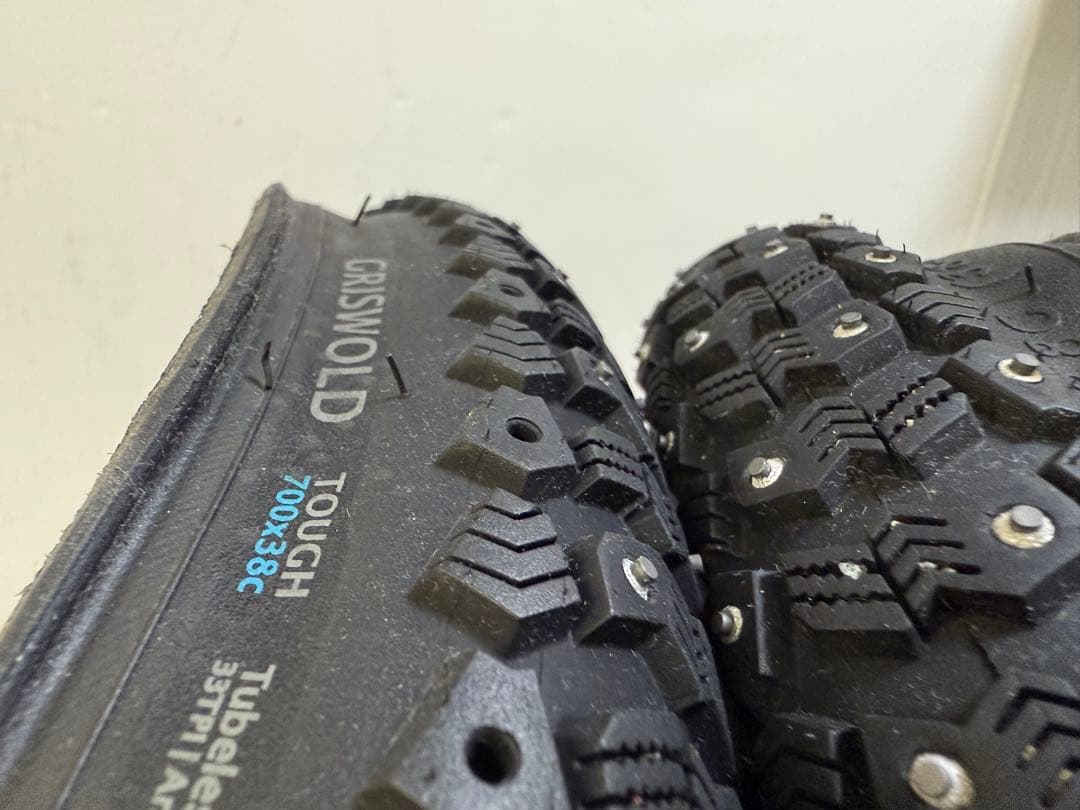 TERRENE GRISWOLD 700×38c スパイクタイヤ チューブレス