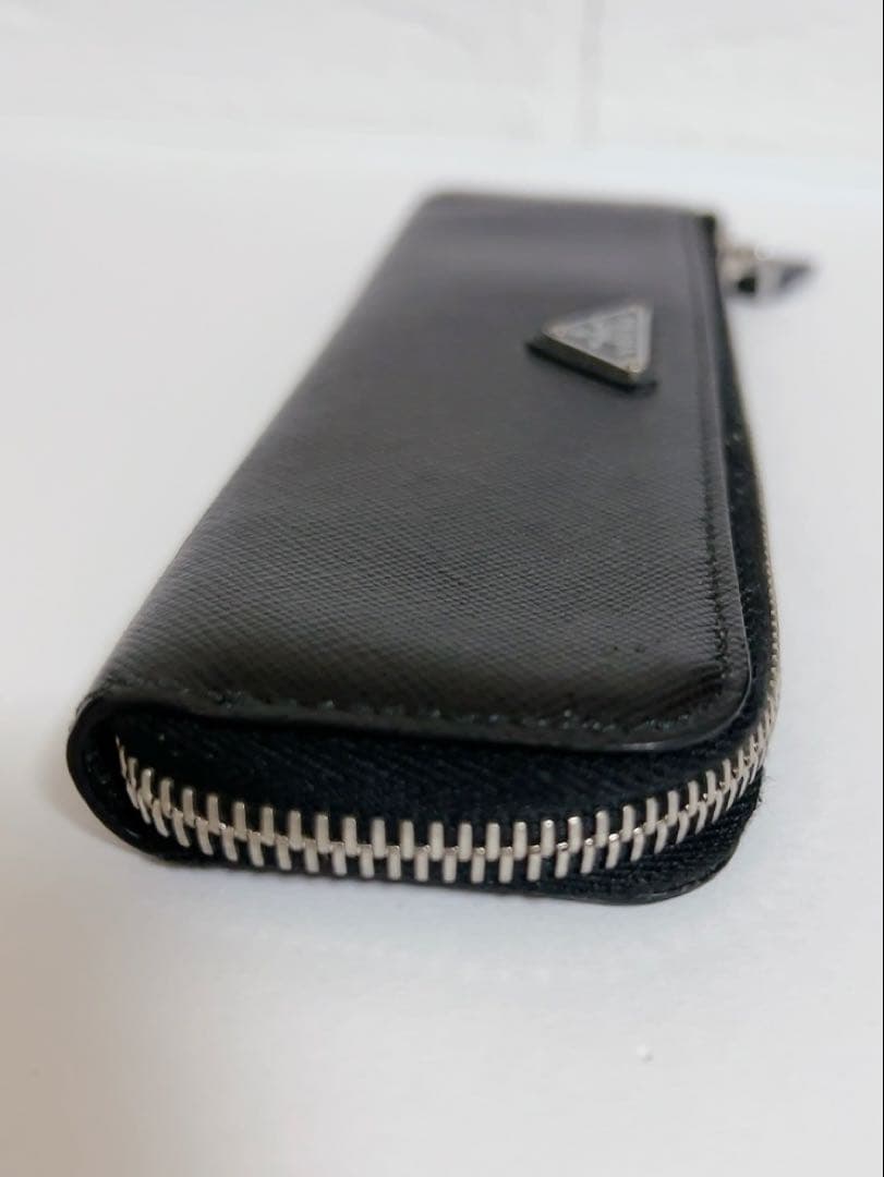 プラダ　PRADA ペンケース　黒　ブラック　三角ロゴ