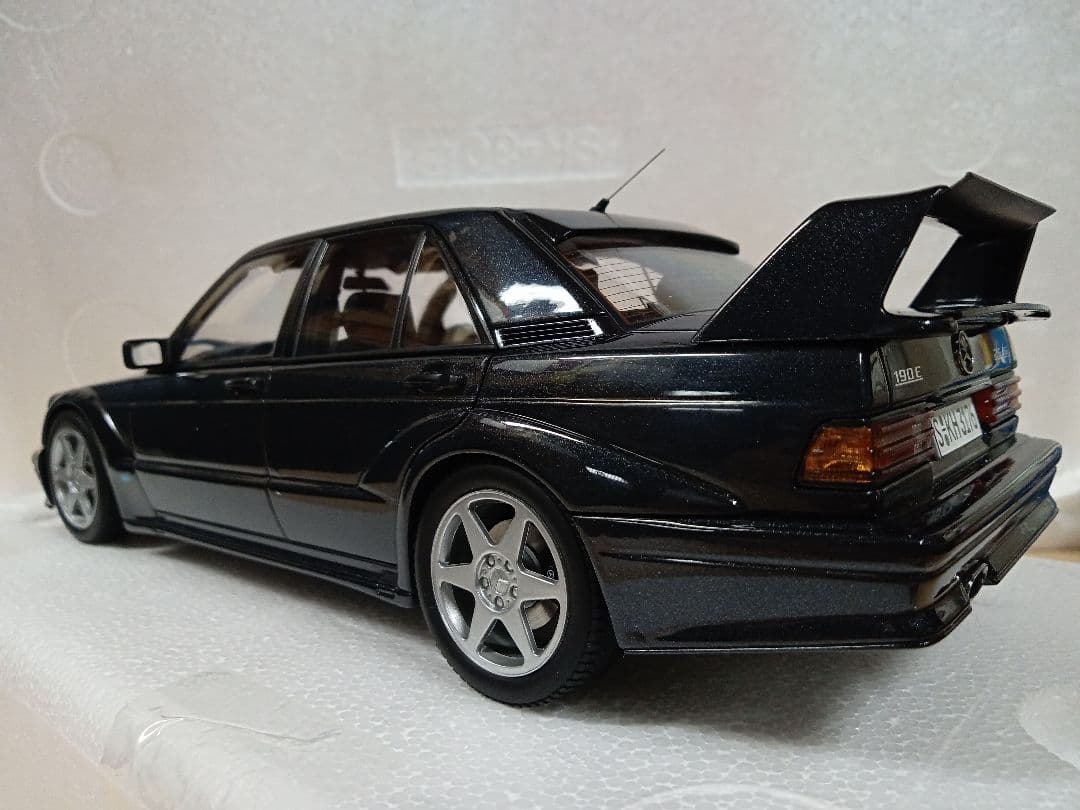 オートアート 1/18 メルセデスベンツ 190E 2.5-16 EVO Ⅱ 黒