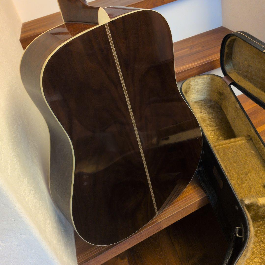 Eugene Nemenzo様　Morris MV-705 フォークギター