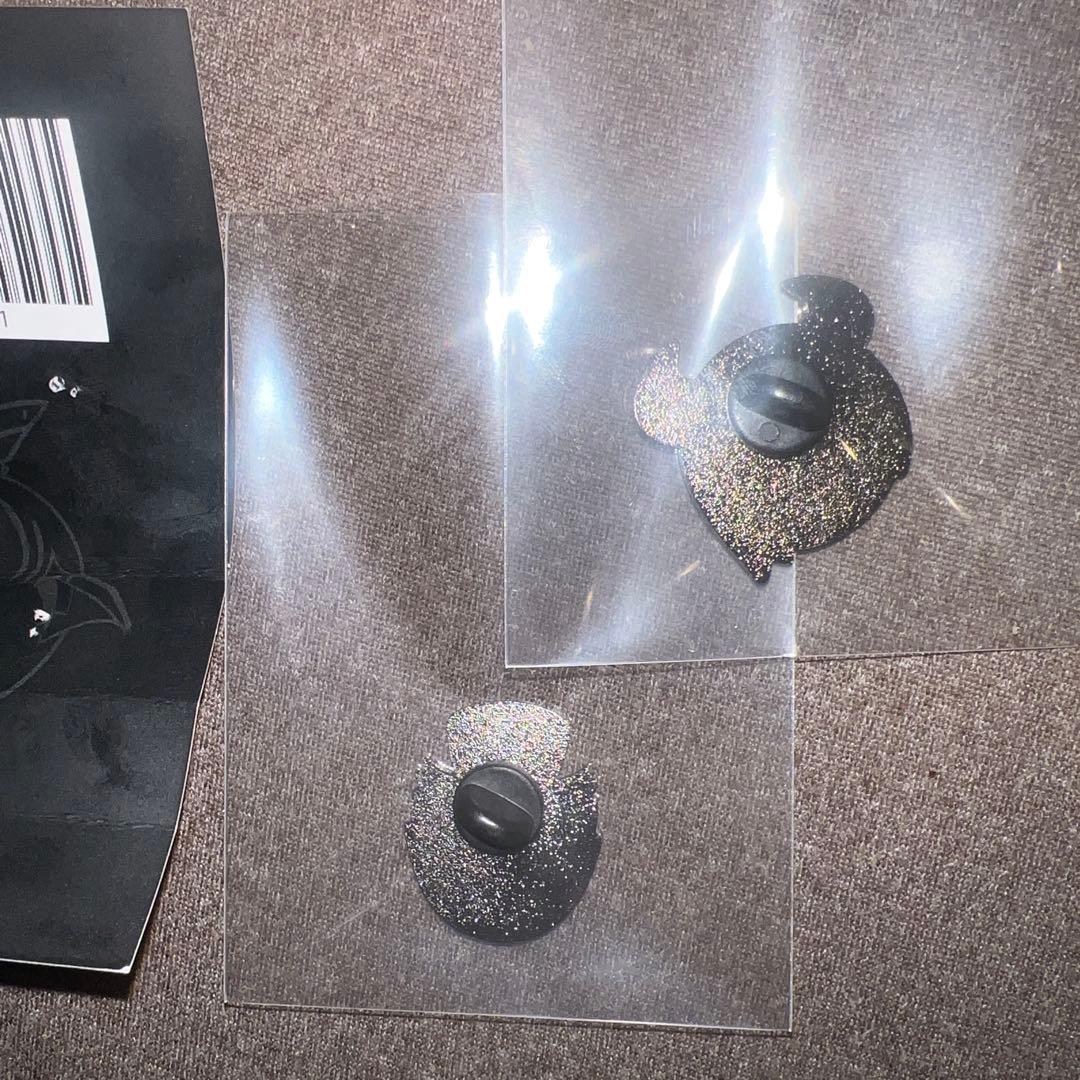 ヘルヴァボス ピンバッジ ヴェロシカ＆ストラス