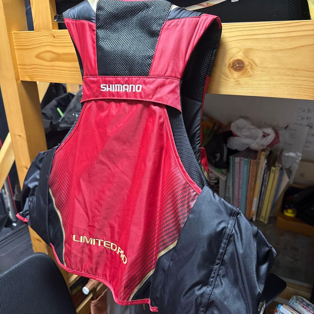SHIMANO ライフジャケット 赤黒